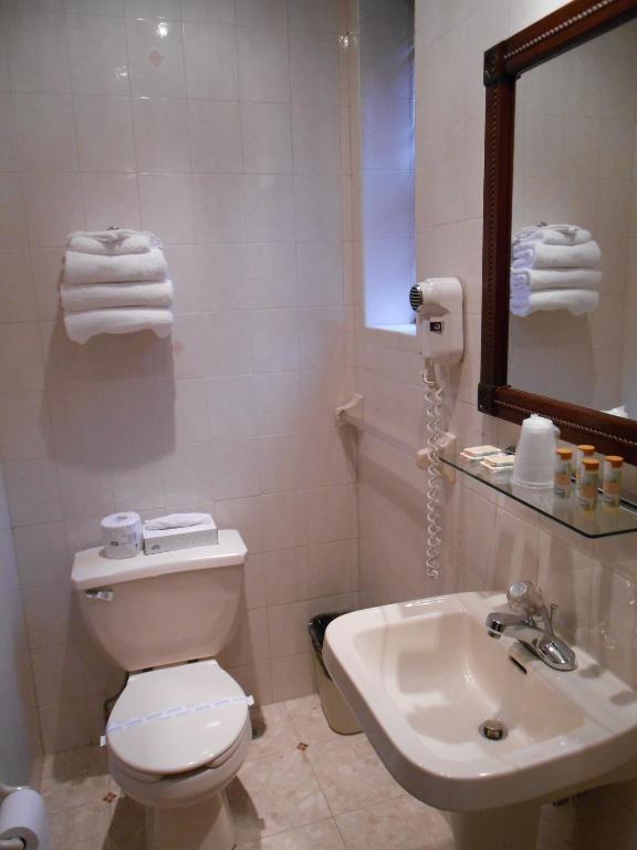 Double Room Private Bathroom