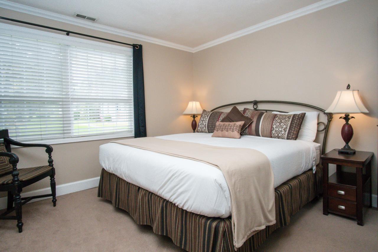 King Suite #1 (non-pet-friendly)