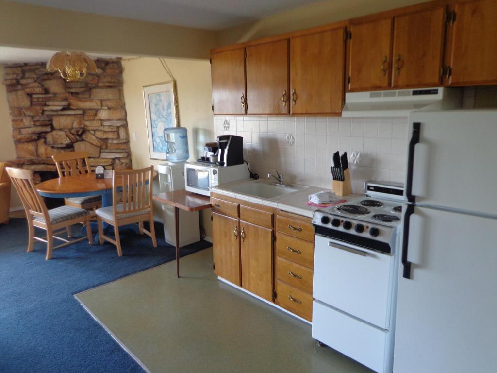 One-Bedroom King Suite