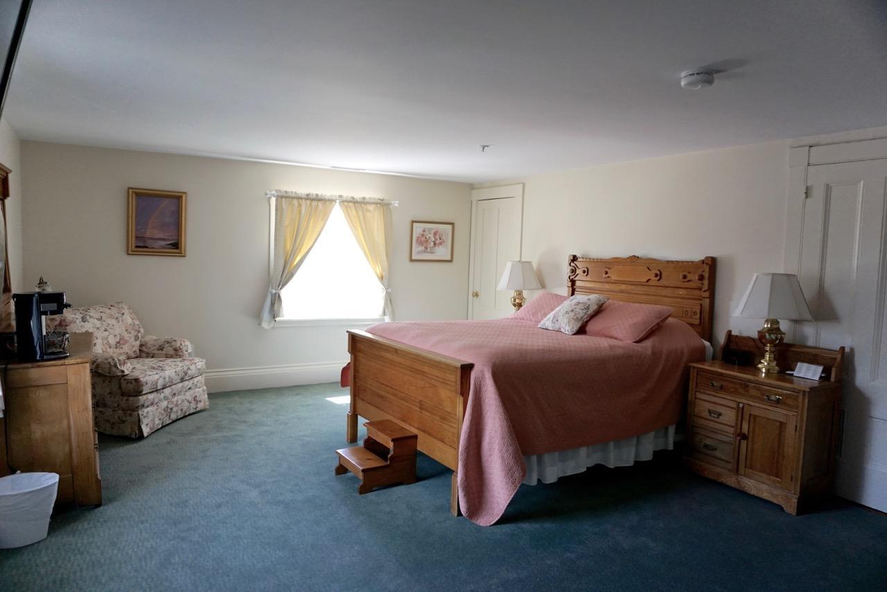 Classic Room Curwen House NO PETS