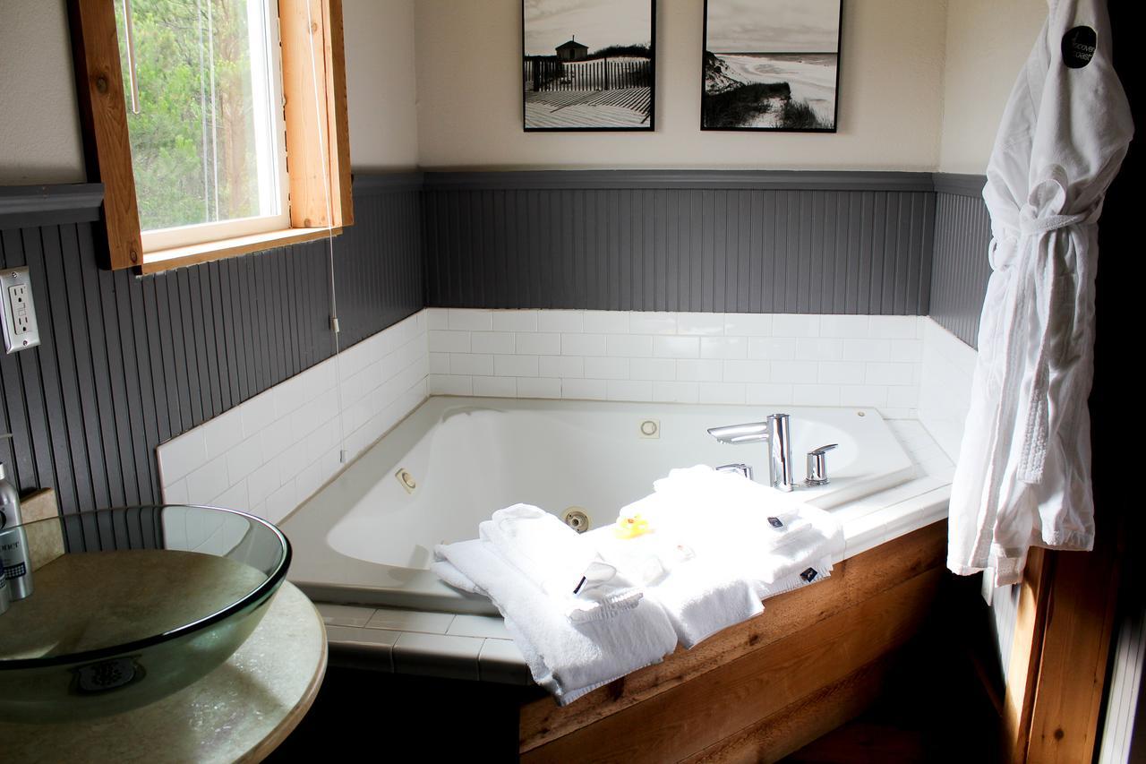 Deluxe King Suite Pet Friendly