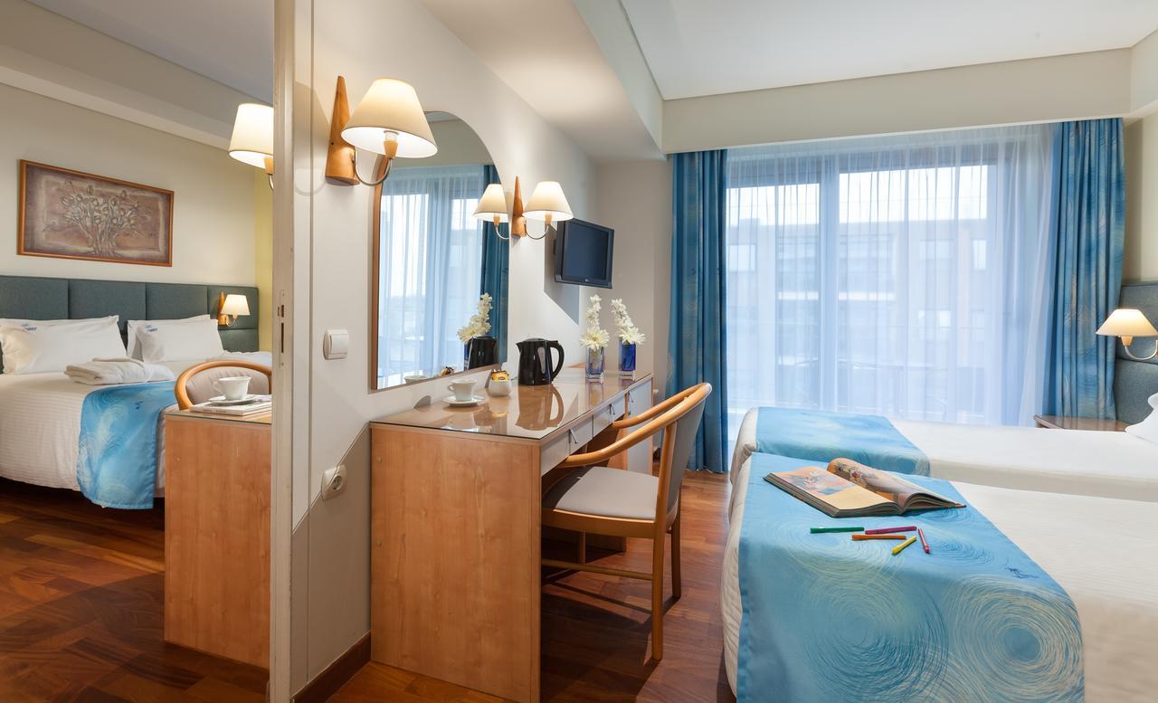 2 Double Rooms with Interconnecting Door,659976405:JPEG