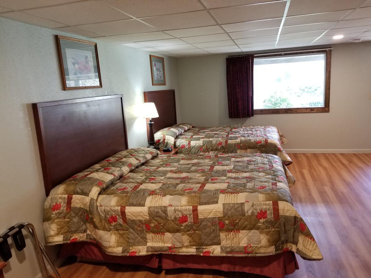 Queen Room Two Queen Beds