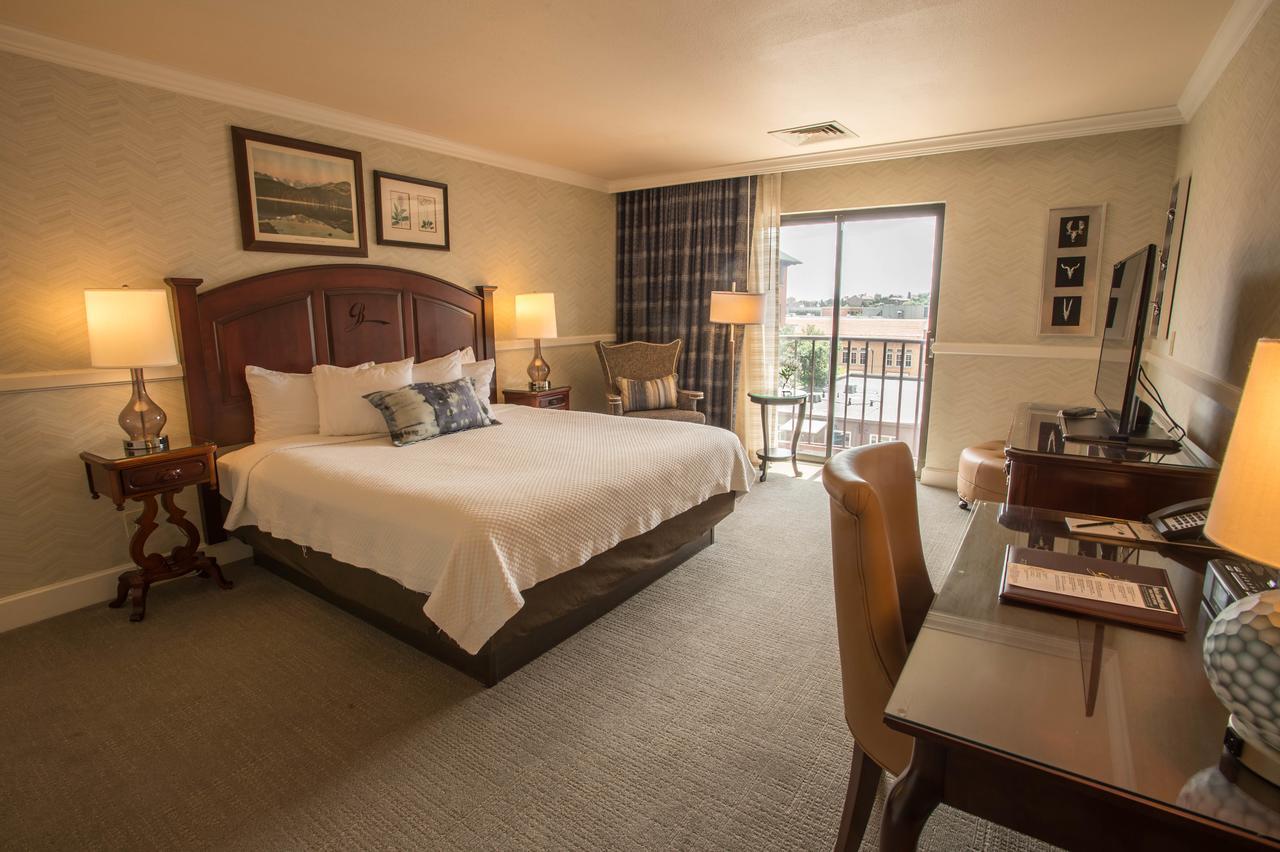 North Wing King Suite