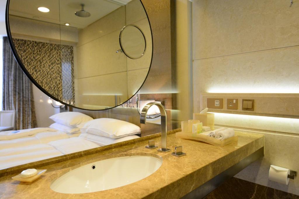 Deluxe King or Twin Room Harbour View