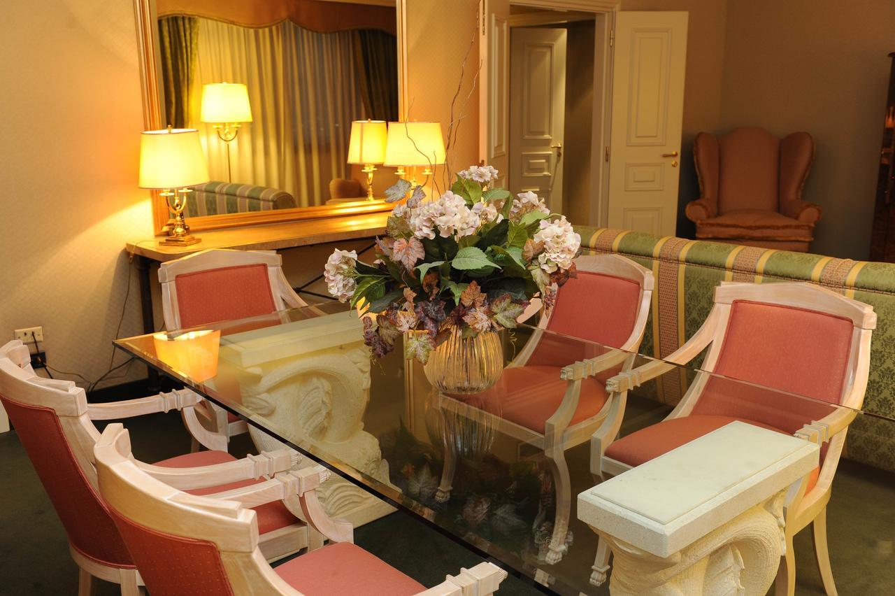 Deluxe Suite with Spa Bath,1209348916:JPEG