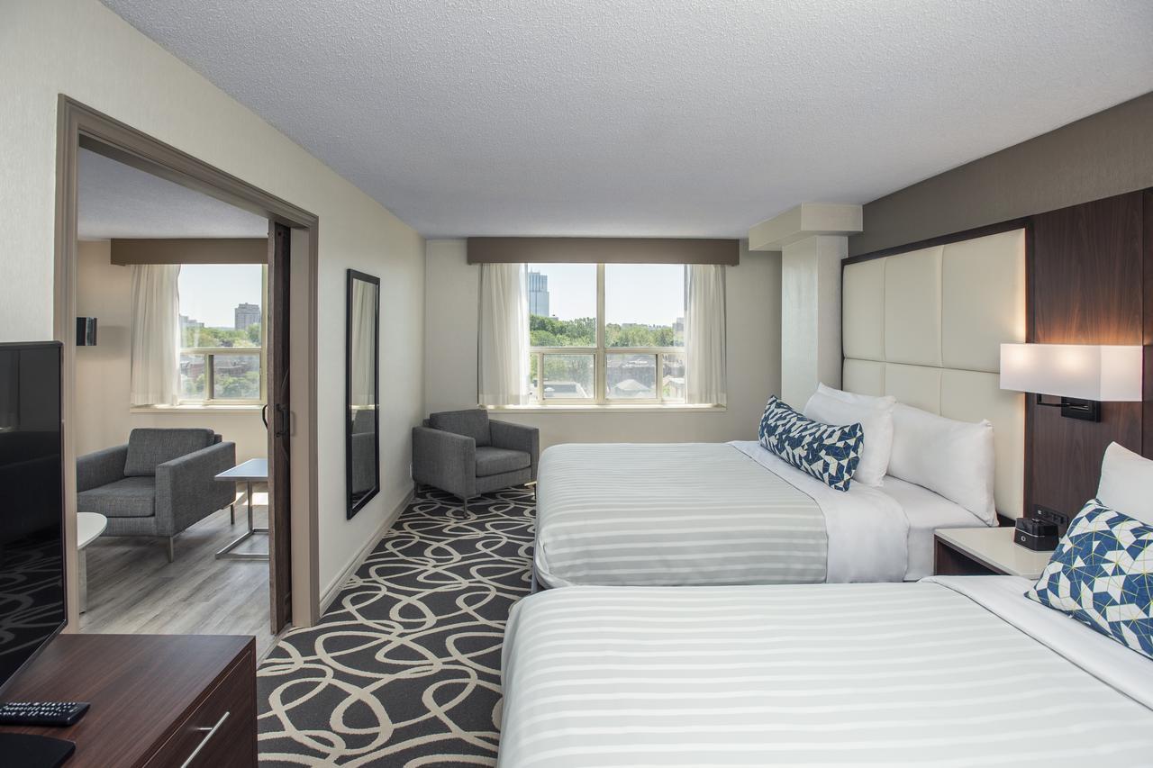 Lifestyle Suite Two Queen Beds Sofa Bed