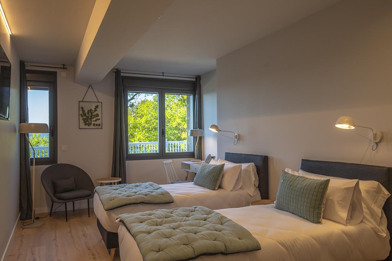 Double or Twin Room Mountain View