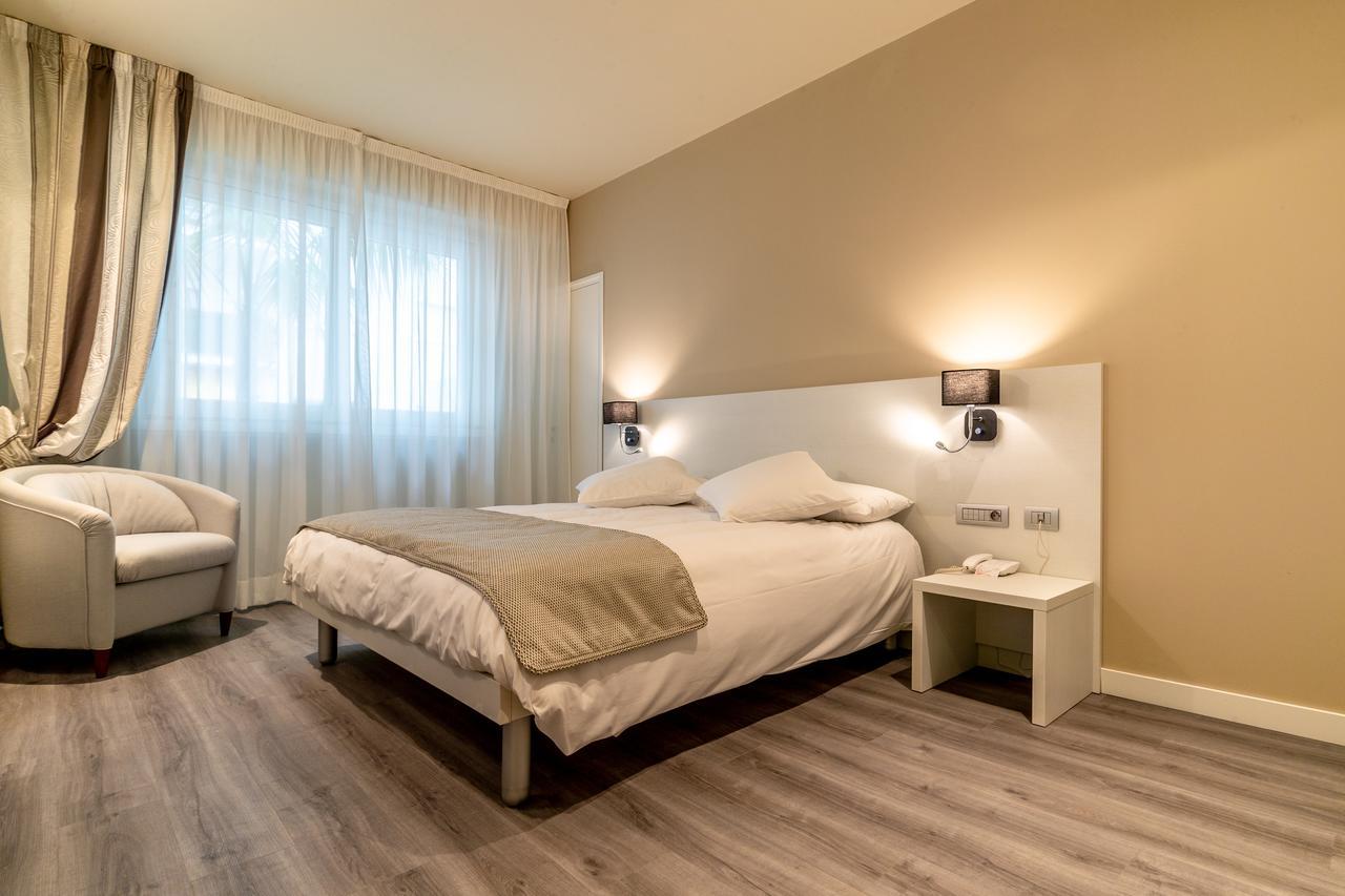 Chambre Double - Accessible aux Personnes à Mobilité Réduite