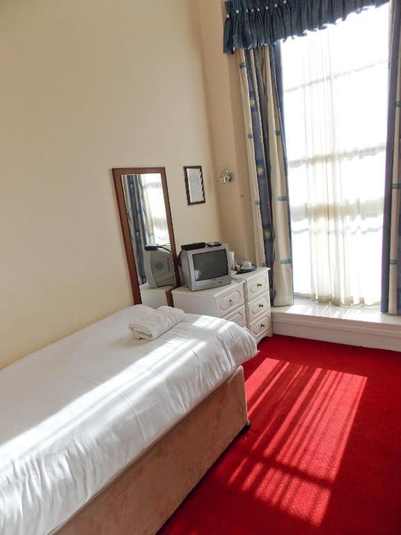 Budget Single Room