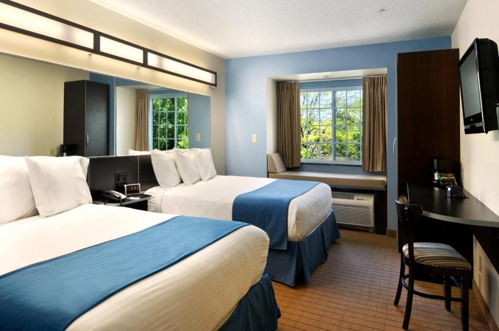 2 Queen Bed, Mobility/Hearing Accessible Room, Roll-In Shower, Non-Smoking
