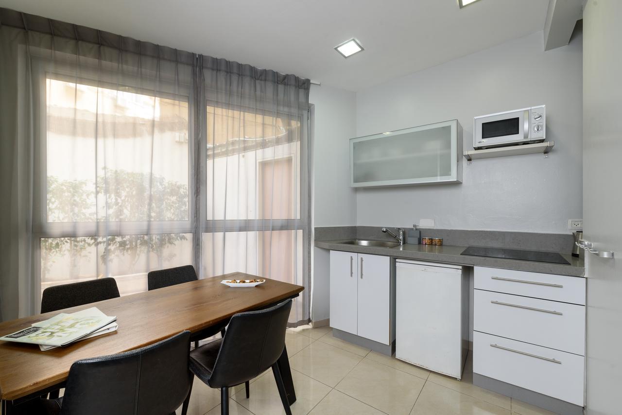 One-Bedroom Apartment Terrace