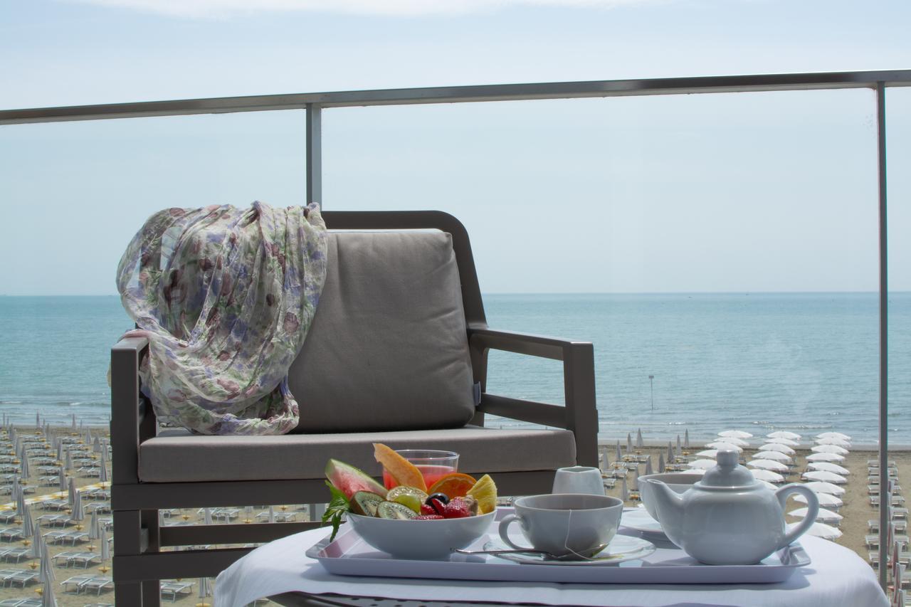 Deluxe Double or Twin Room Sea View