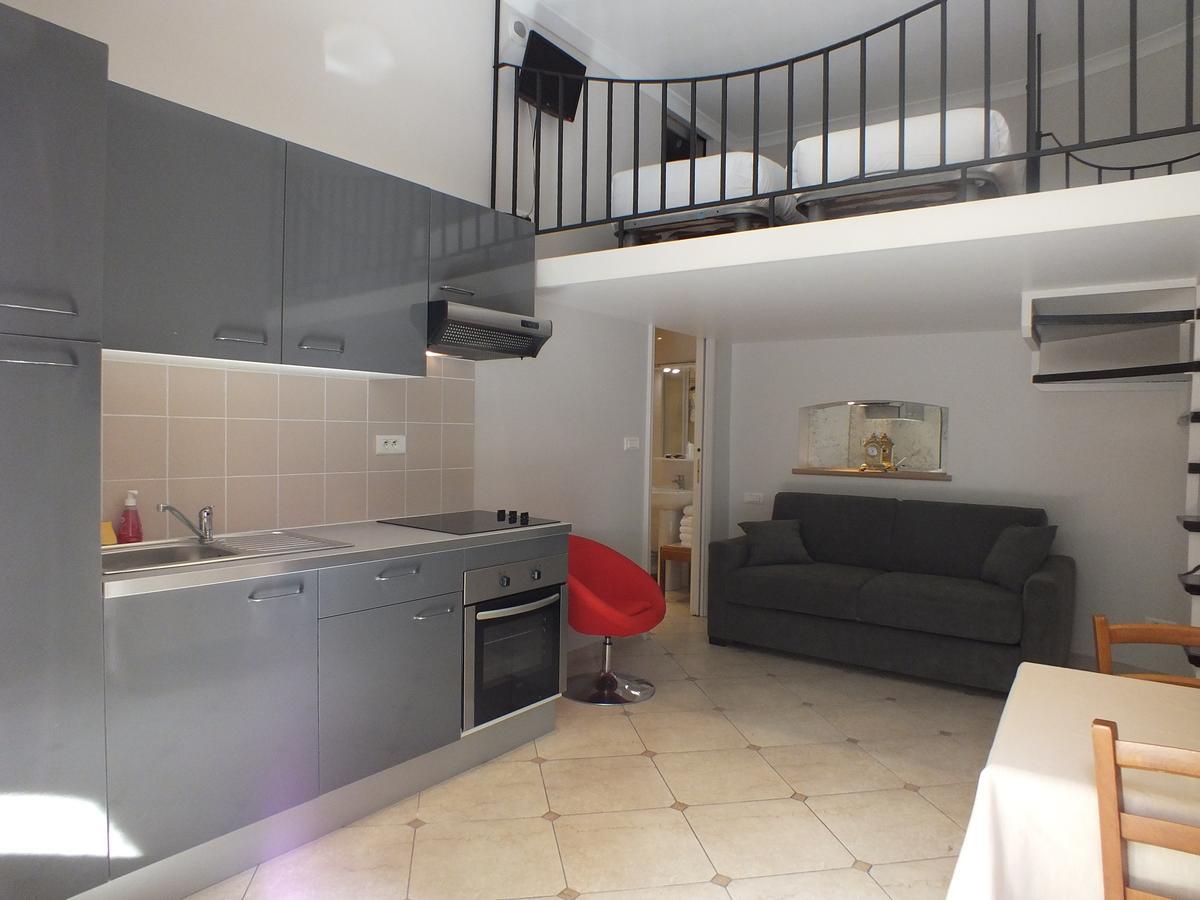 Studio Split Level