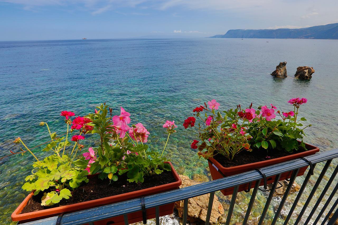 Deluxe Room Balcony Sea View