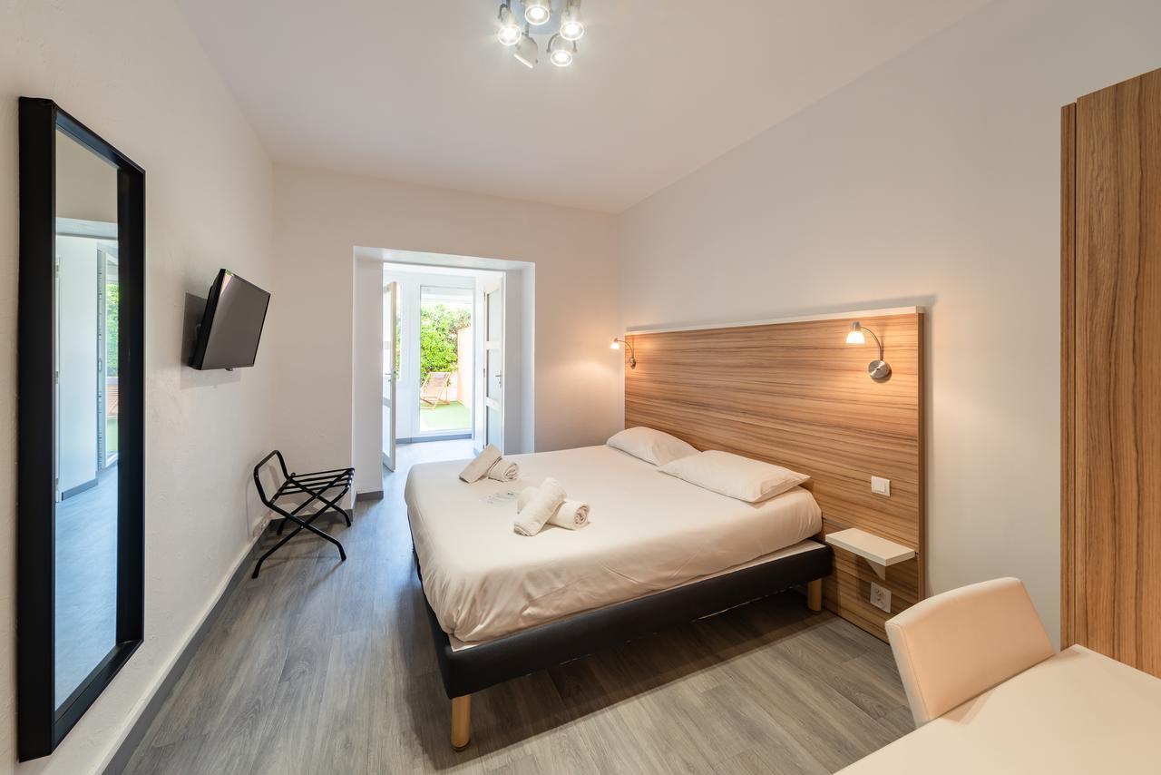 Superior Double Room 20 m2 Private Terrace