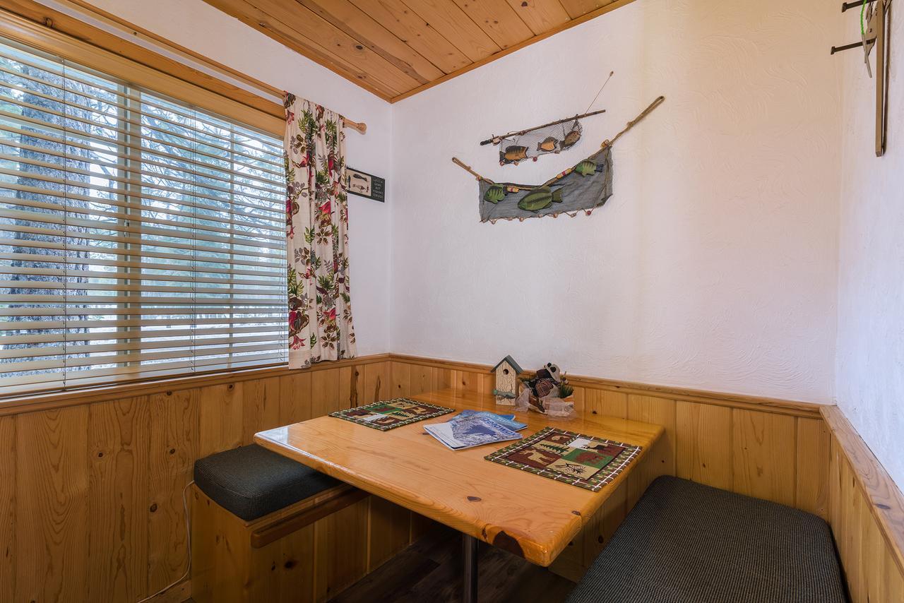 Queen Bed Optional Twin Bed Field & Stream