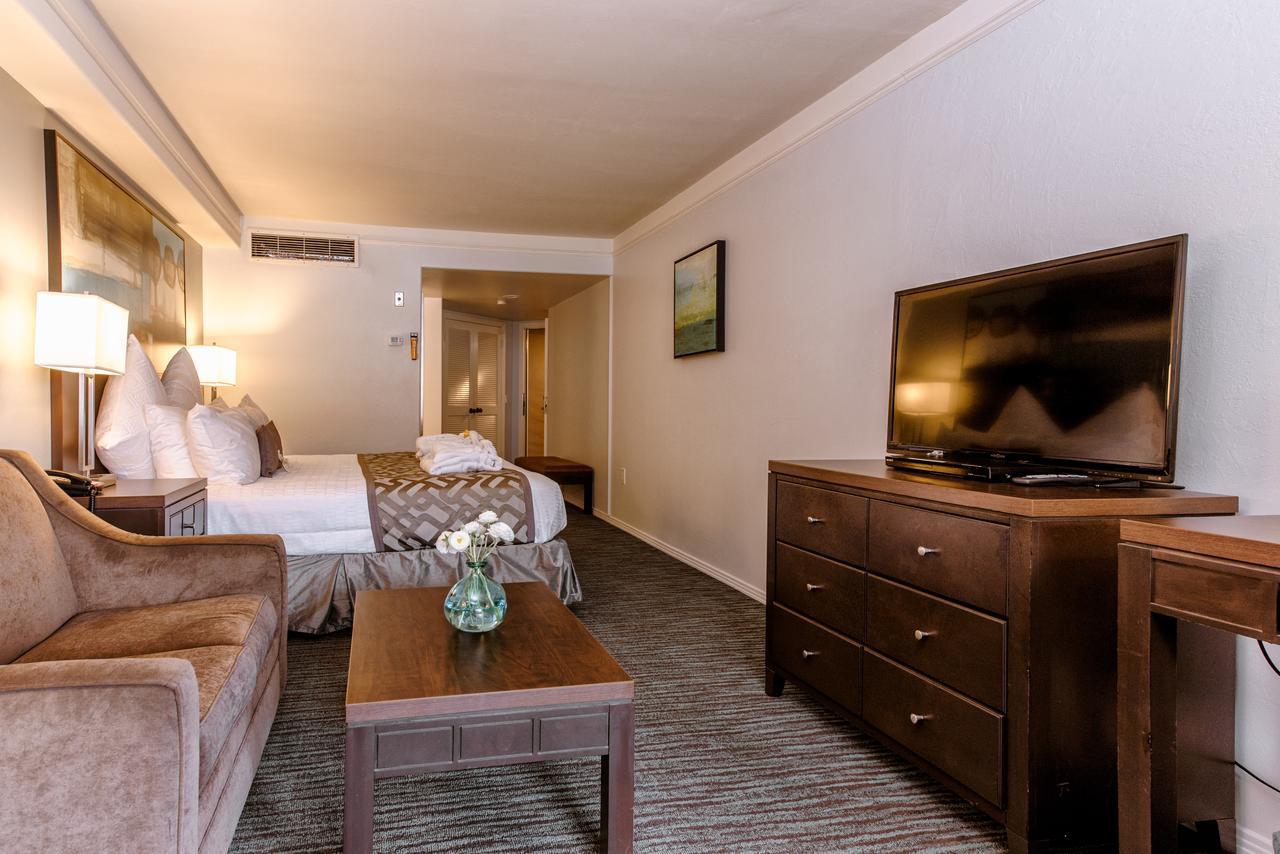 King Room Partial Ocean View
