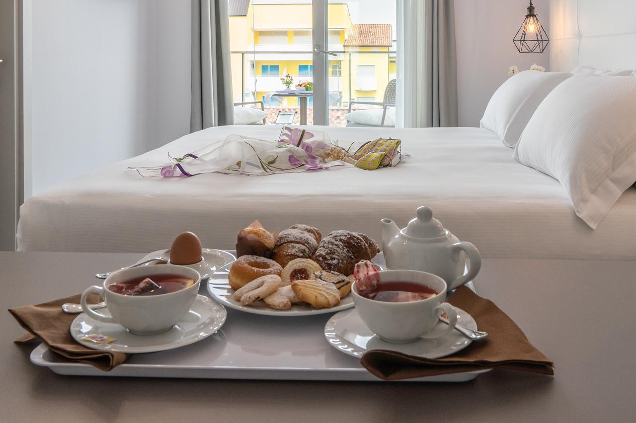 Double or Twin Room Balcony