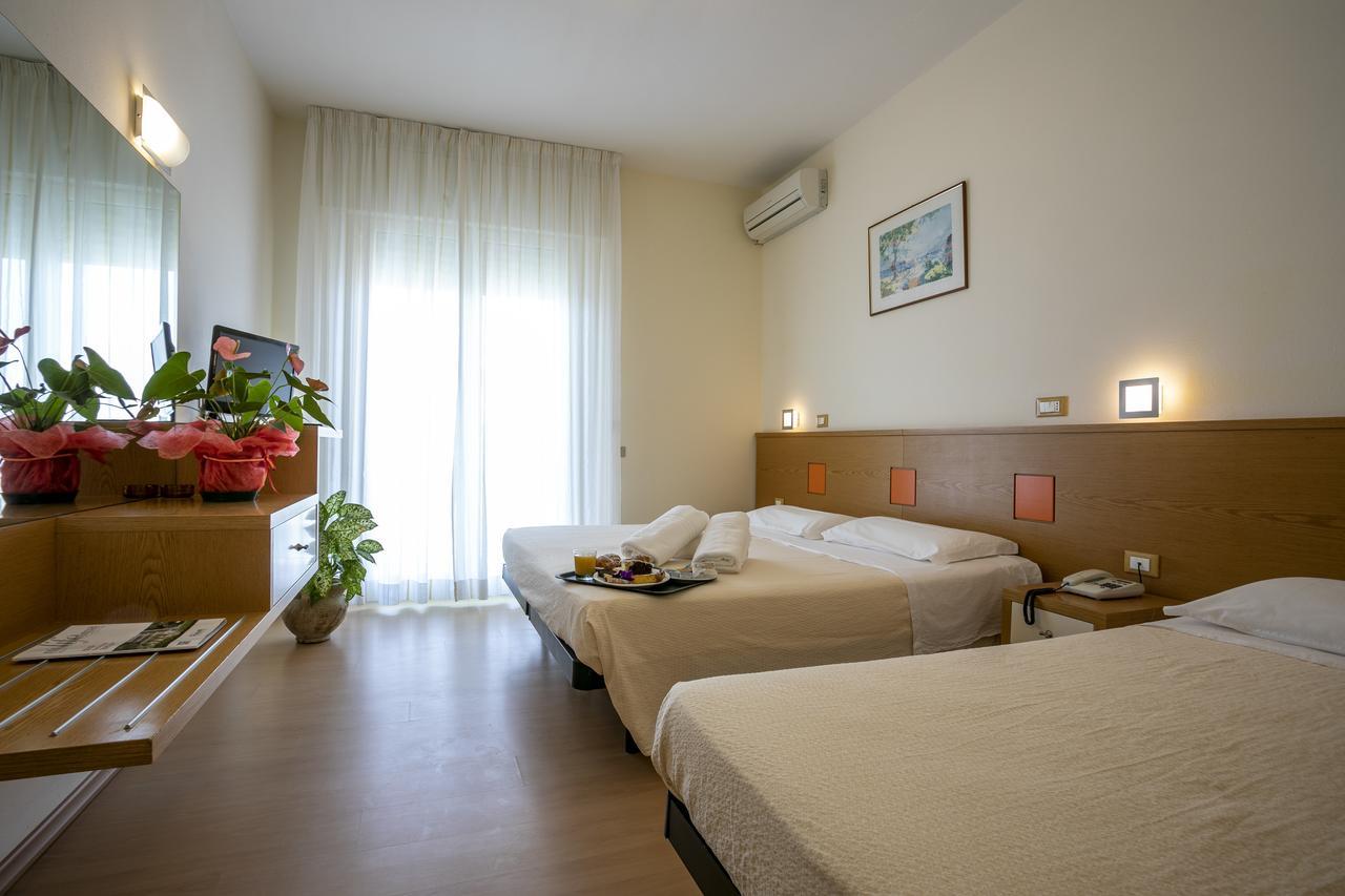 Triple Room Sea View