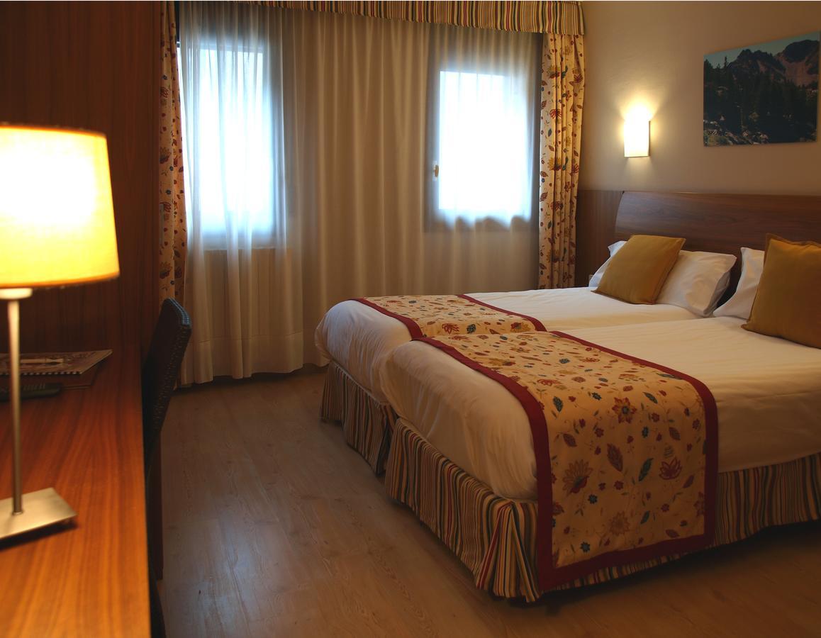 Double or Twin Room Spa Access