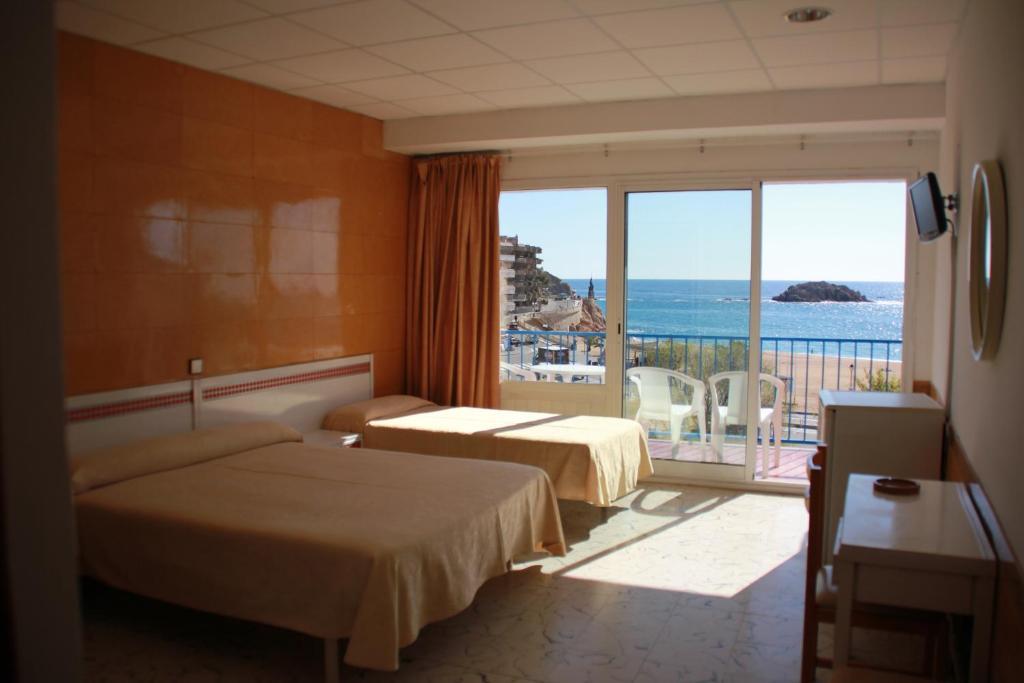 Chambre Quadruple - Vue sur Mer (3 Adultes + 1 Enfant)
