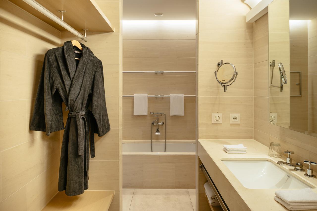 Junior Suite,733179970:JPEG