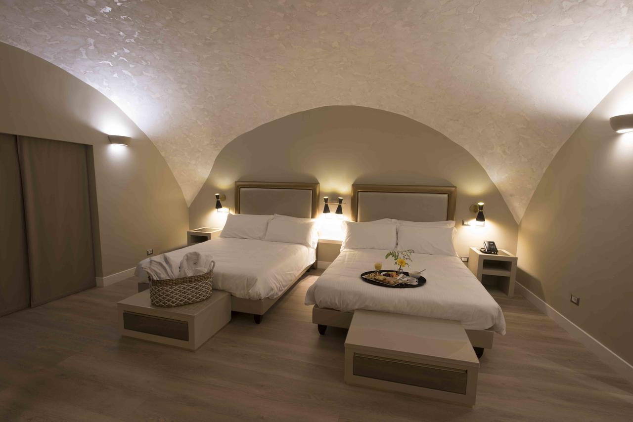 Suite Double Queen Bed