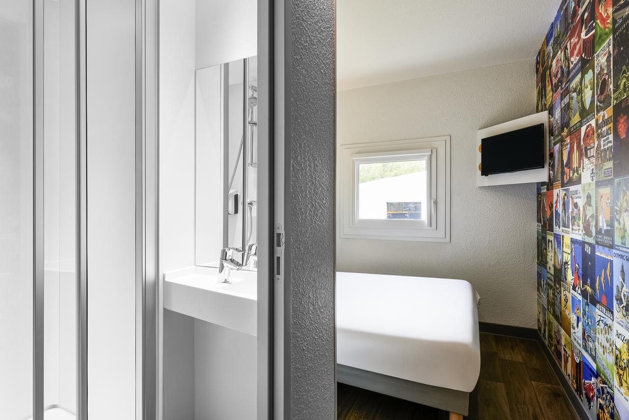 Cabrio Room Private Bathroom