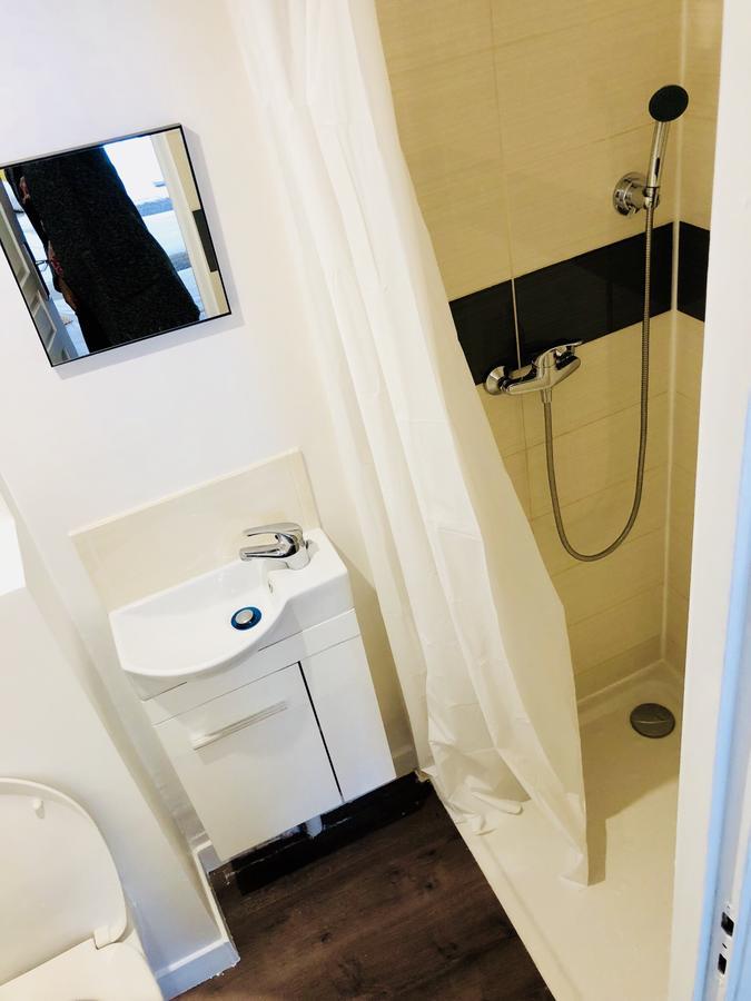 Vierpersoonskamer met Eigen Badkamer