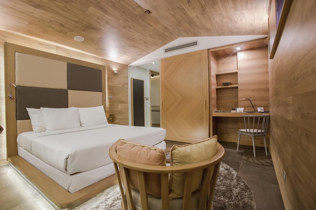 Double Room No Window