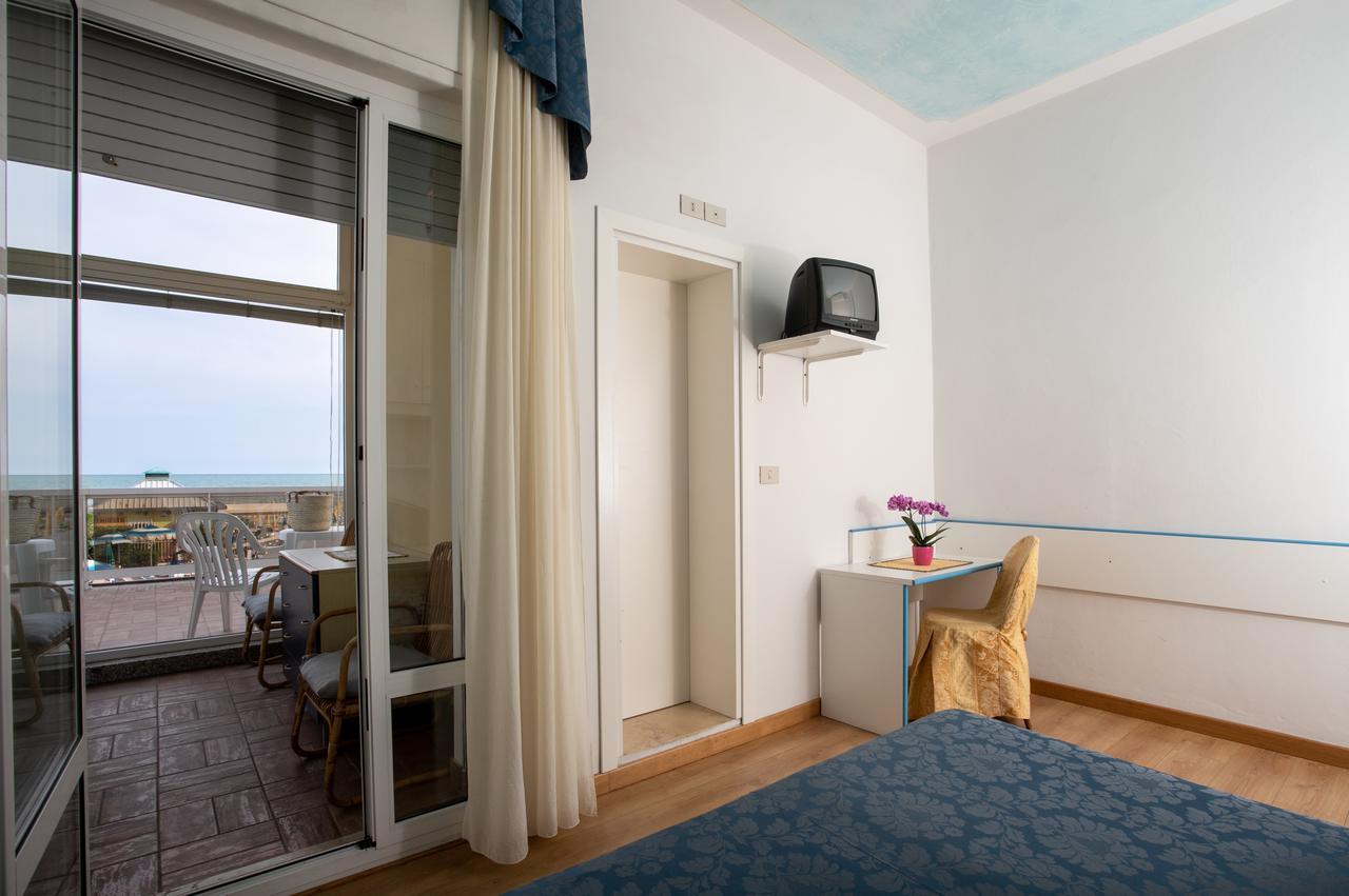 Triple Room Sea View
