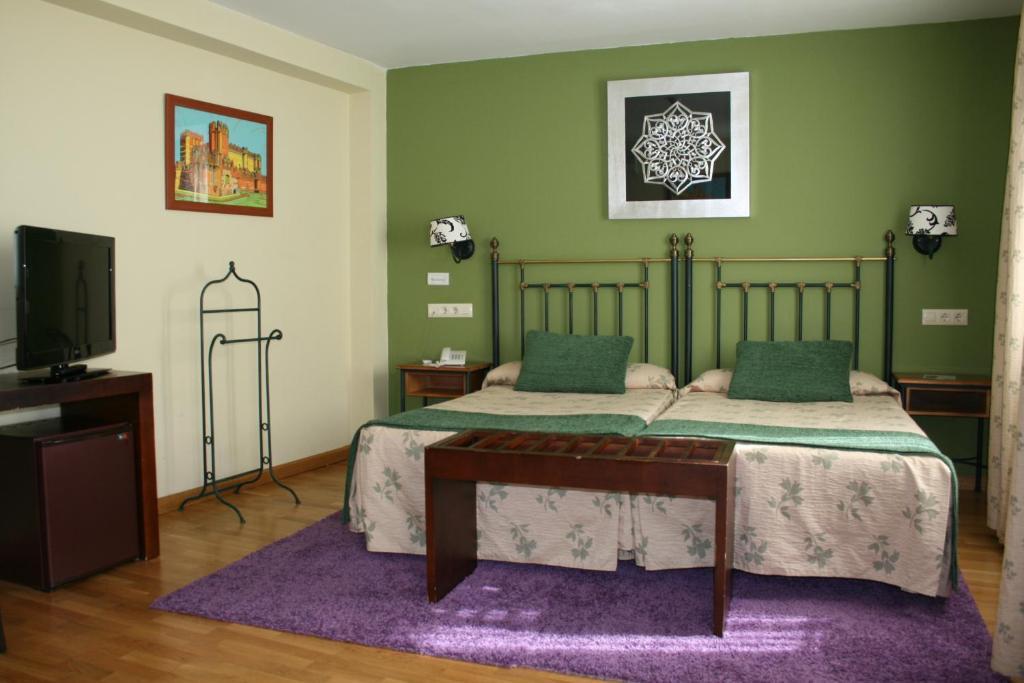 Triple Room
