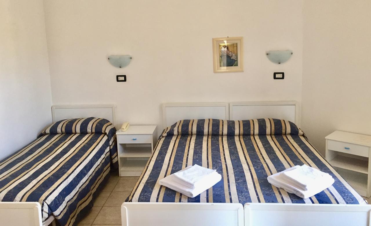 Standard Triple Room,666219408:JPEG
