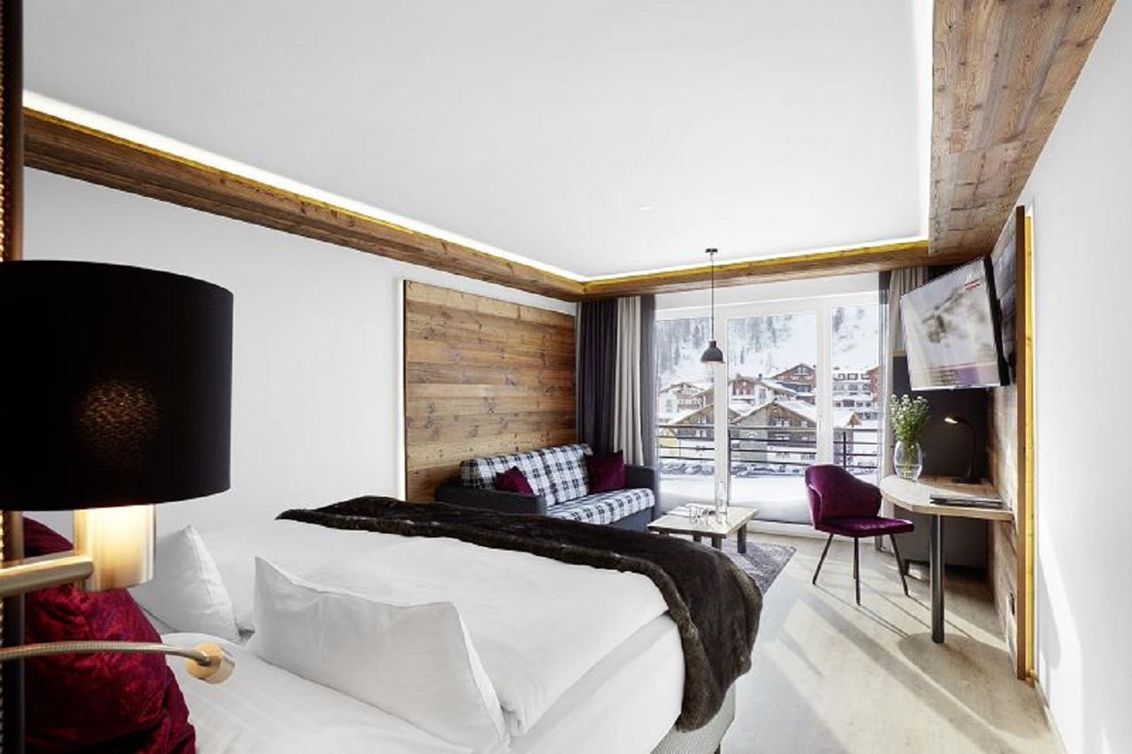 Large Double Room