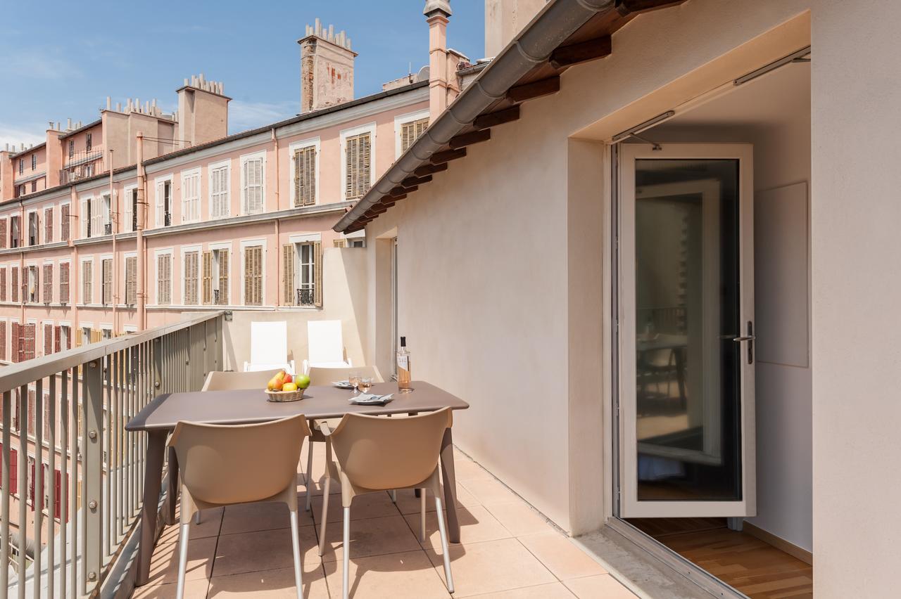 One-Bedroom Apartment Terrace