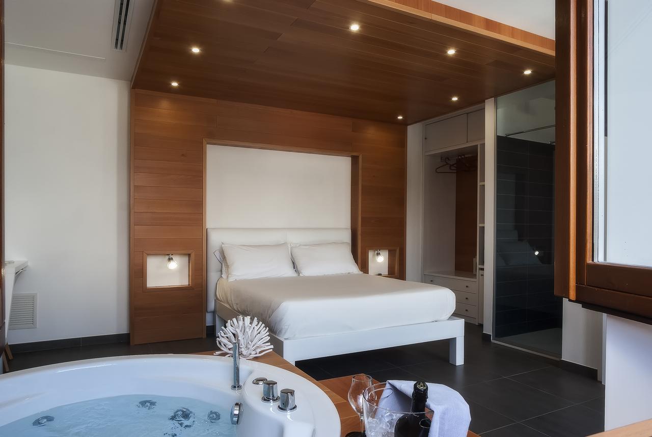 King Room Spa Bath