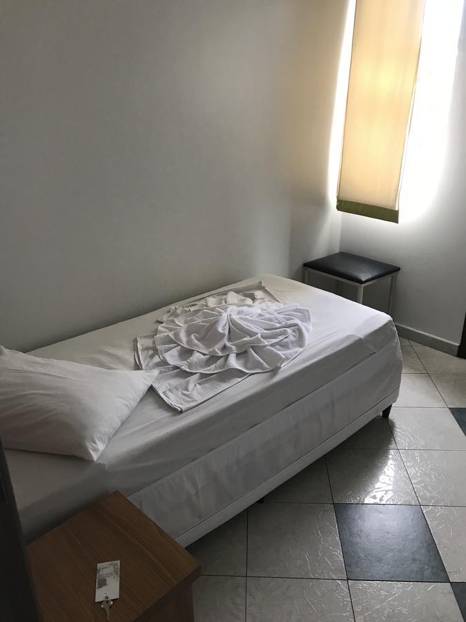 Quarto Individual Econômico