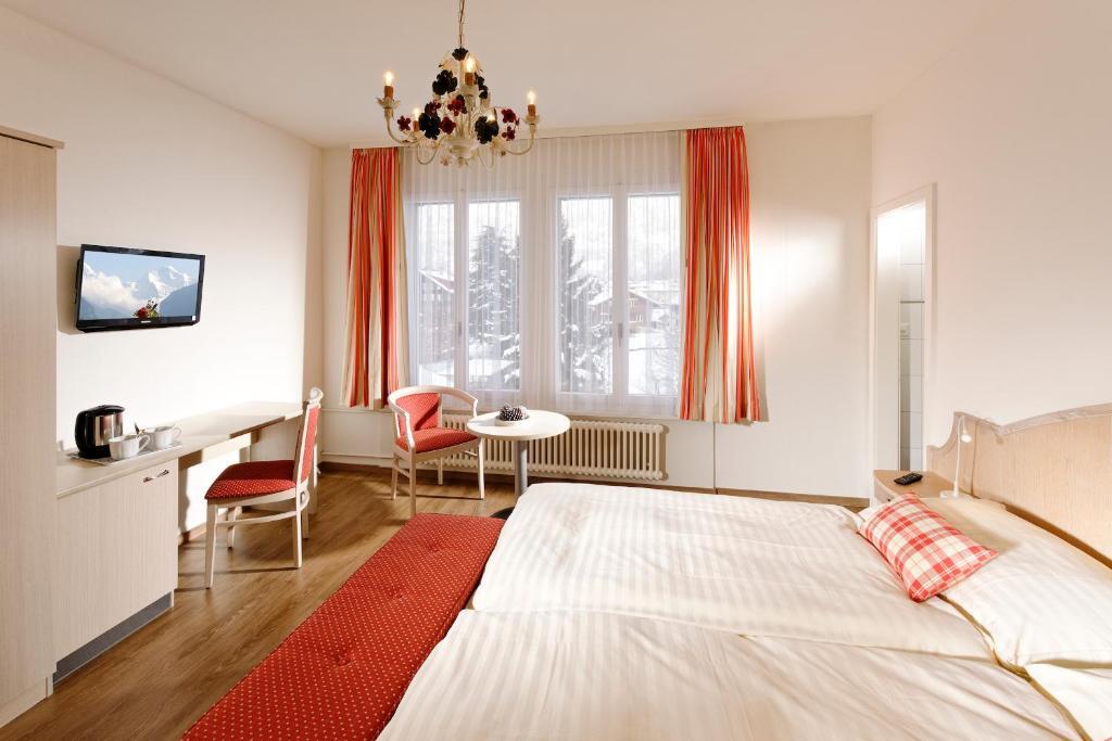 Triple Room,1589493371:JPEG