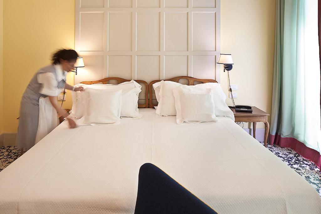 Double or Twin Room Sea View,703782649:JPEG