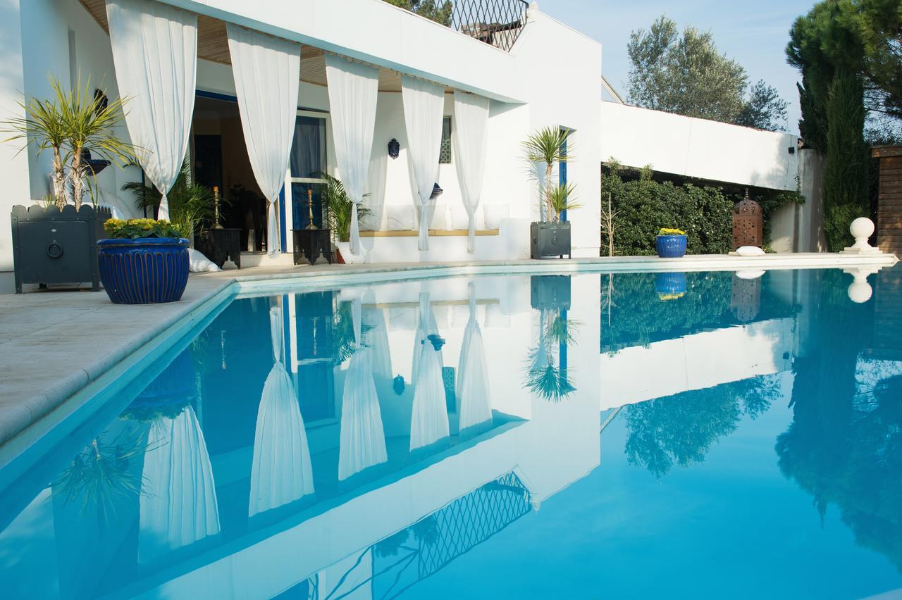 Suite Lit King-Size - Vue sur Piscine