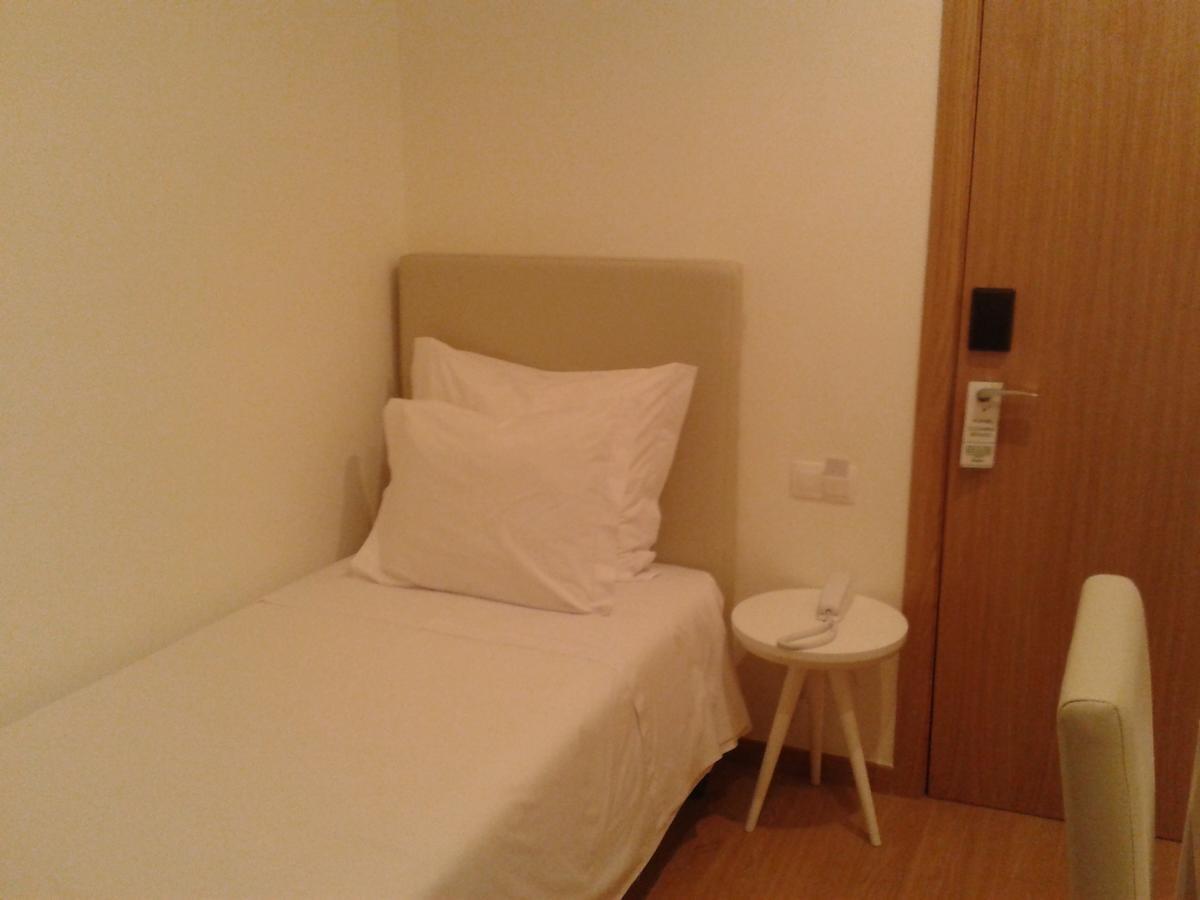 Quarto Individual Econômico