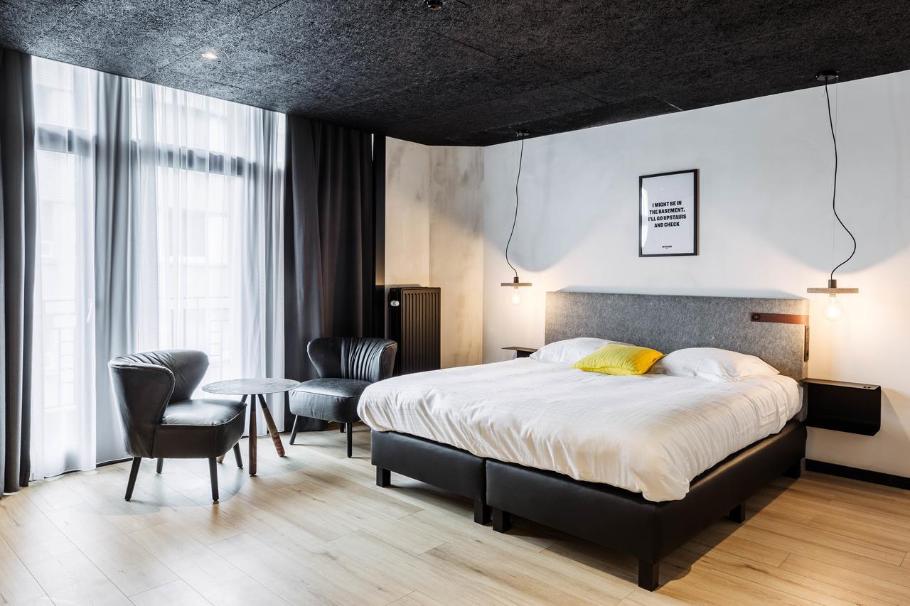 Large Room Streetview