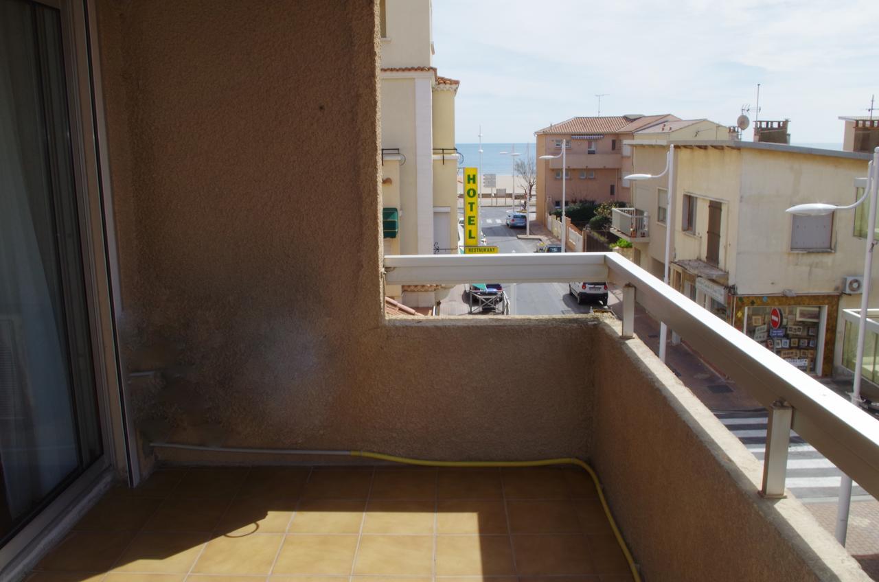Studio Balcony