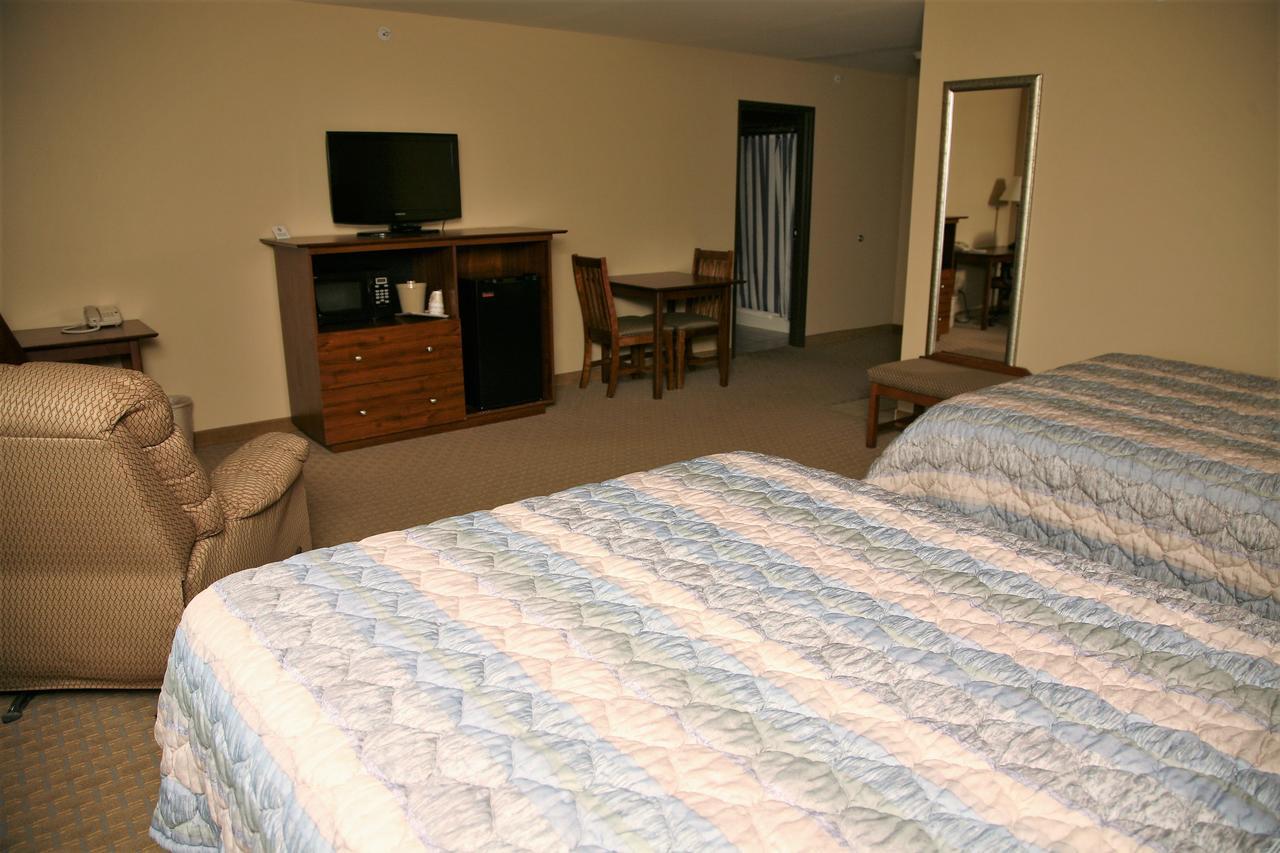 Deluxe Suite Two Queen Beds