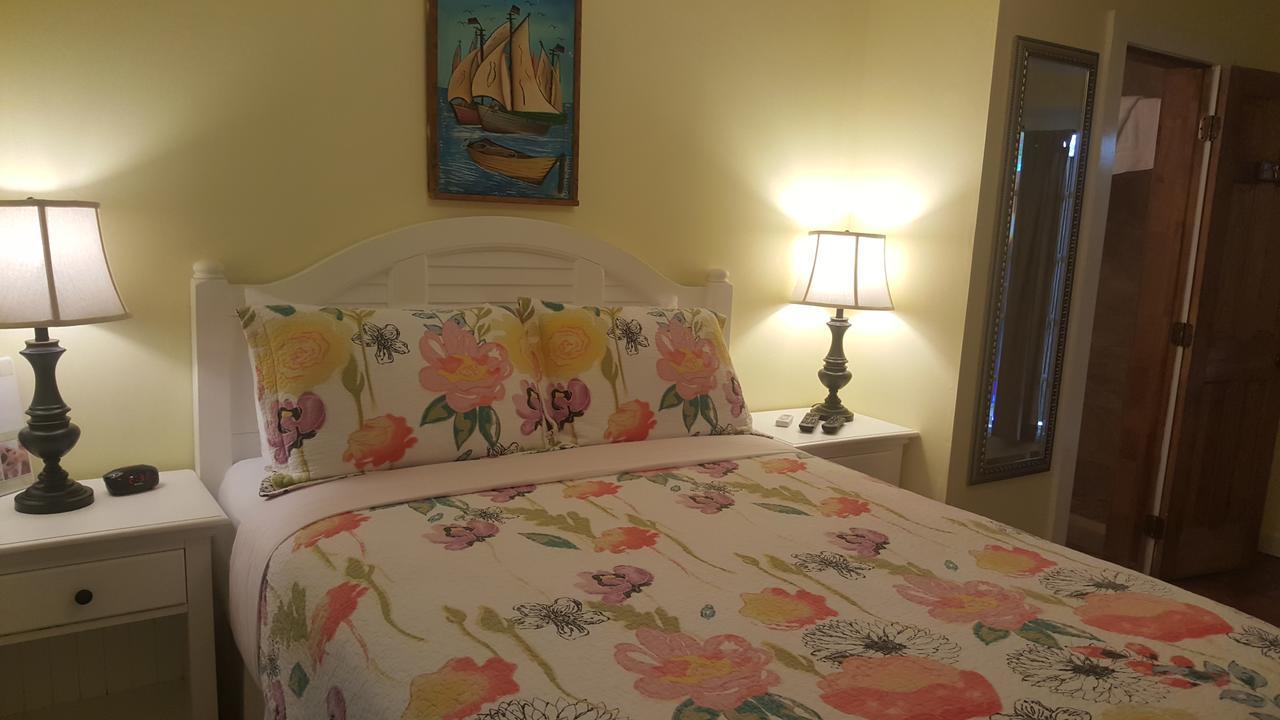 Chambre Lit Queen-Size (Logement C9)