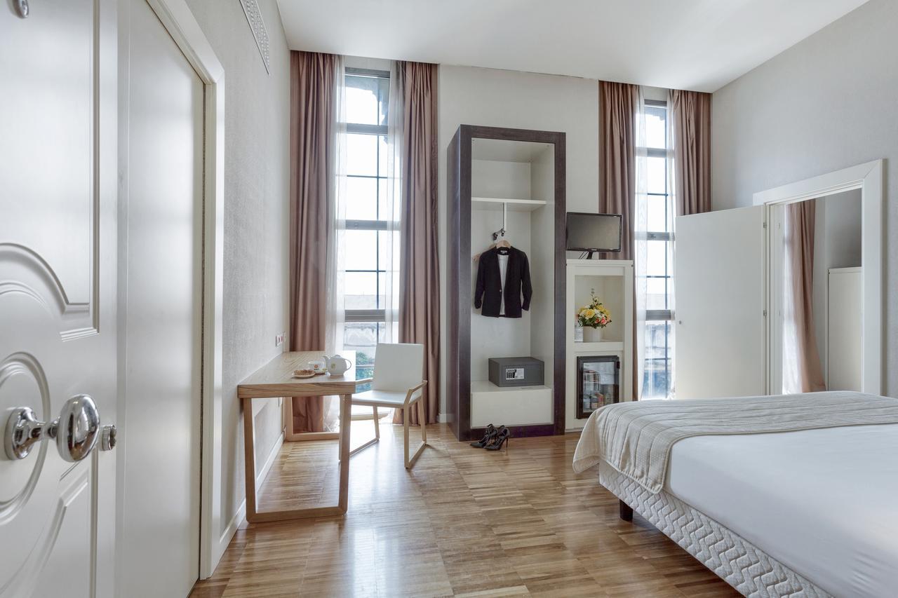 Two Connecting Double Rooms