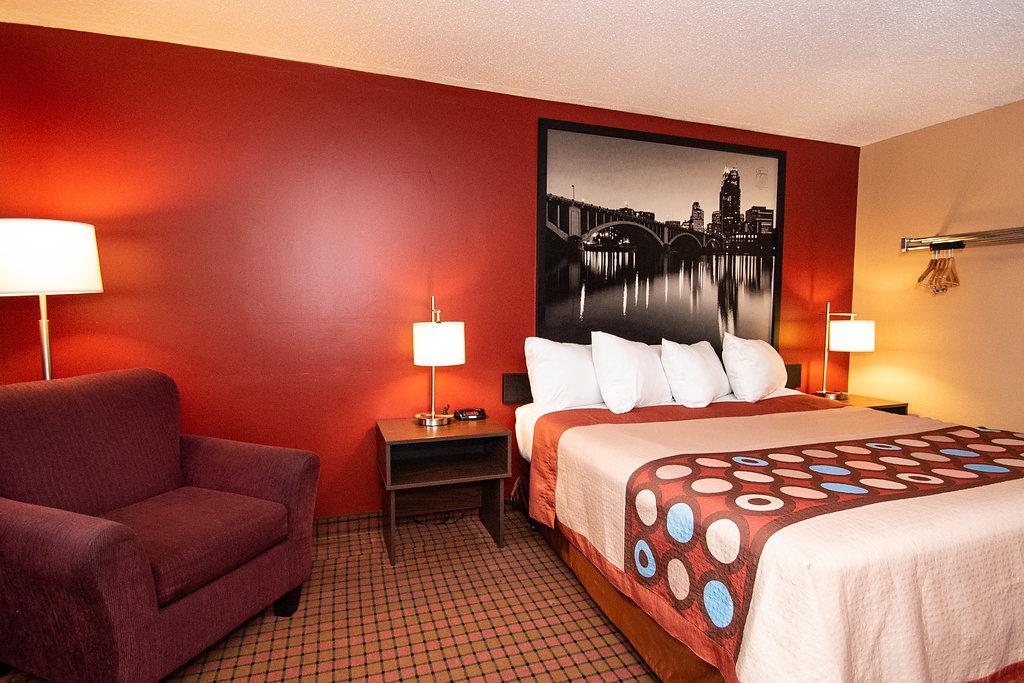 King Room - Non-Smoking
