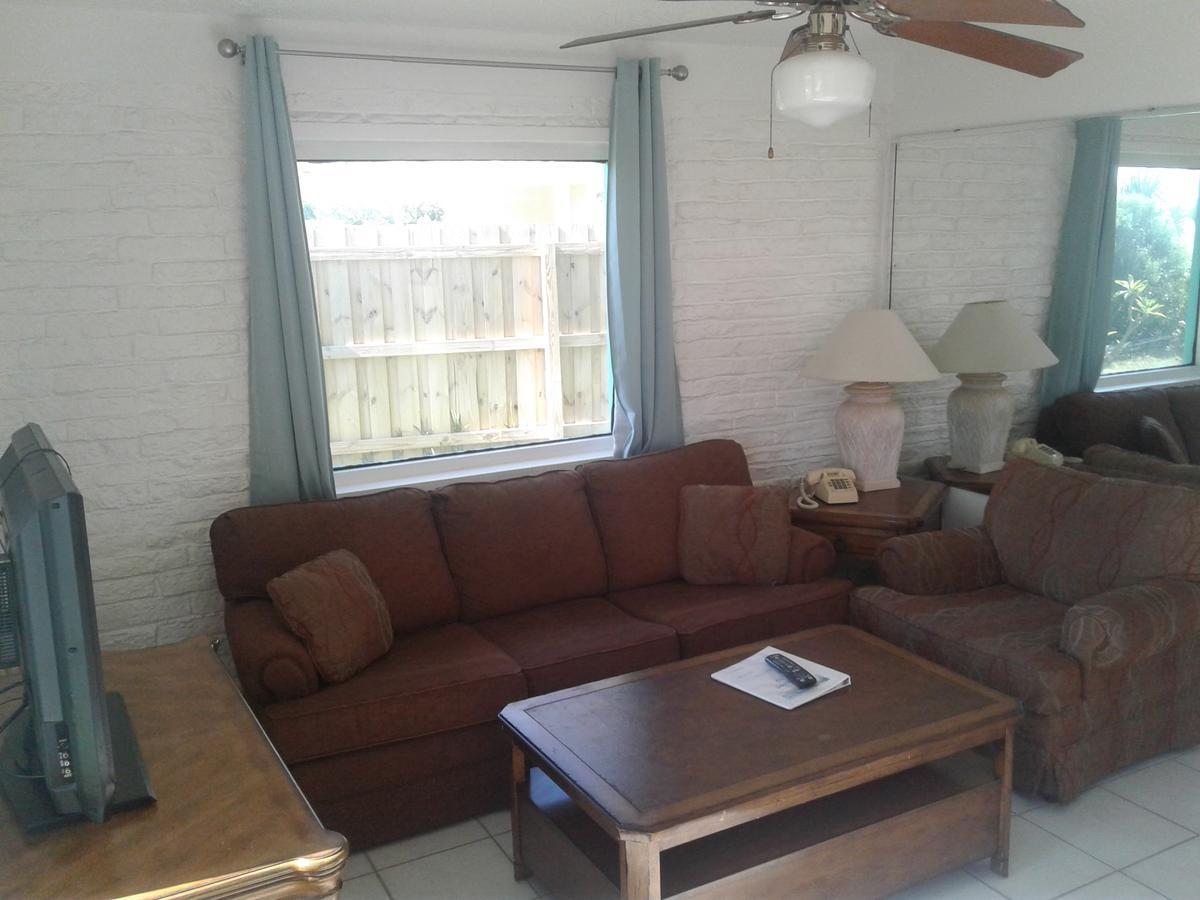 Two-Bedroom Two-Bathroom Apartment Oceanfront
