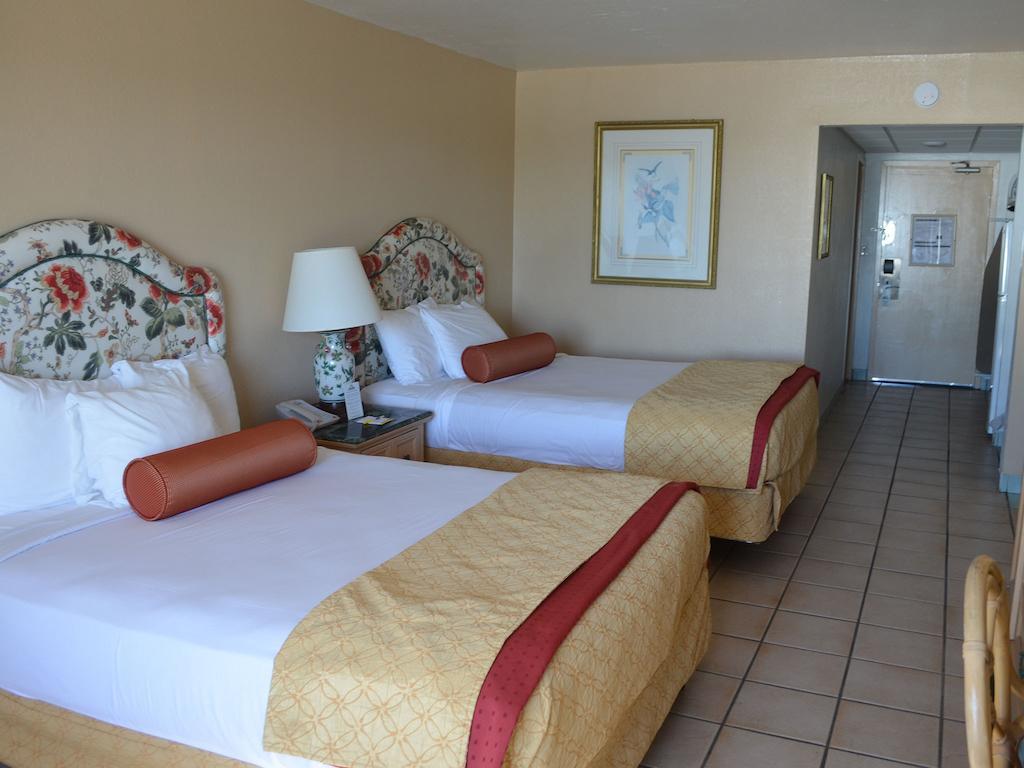 Queen Room Two Queen Beds Beach View Non-Smoking